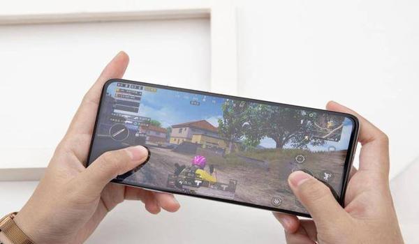 和平精英一加手机压枪